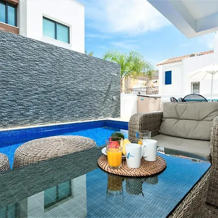 Вилла Mirella *